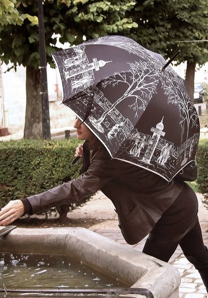 la parisienne  29-10-2010 12-23-55 1502x2148