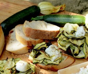 grilled courgette bruschettas 2334x1955