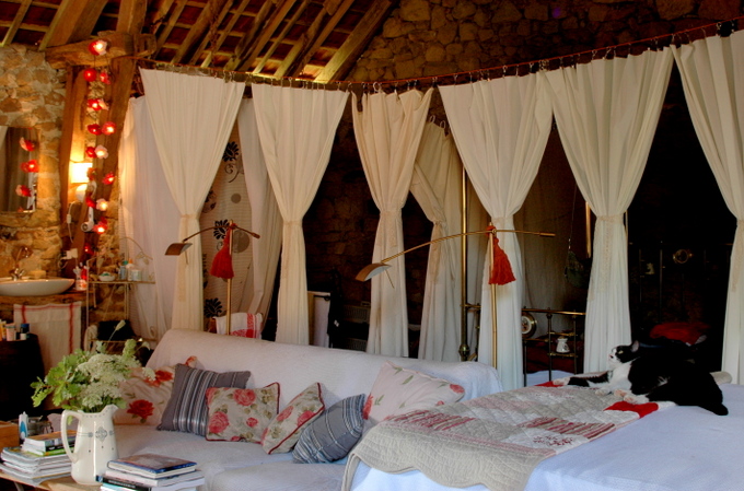 The beginning of barn life.. view on the shower corner-20